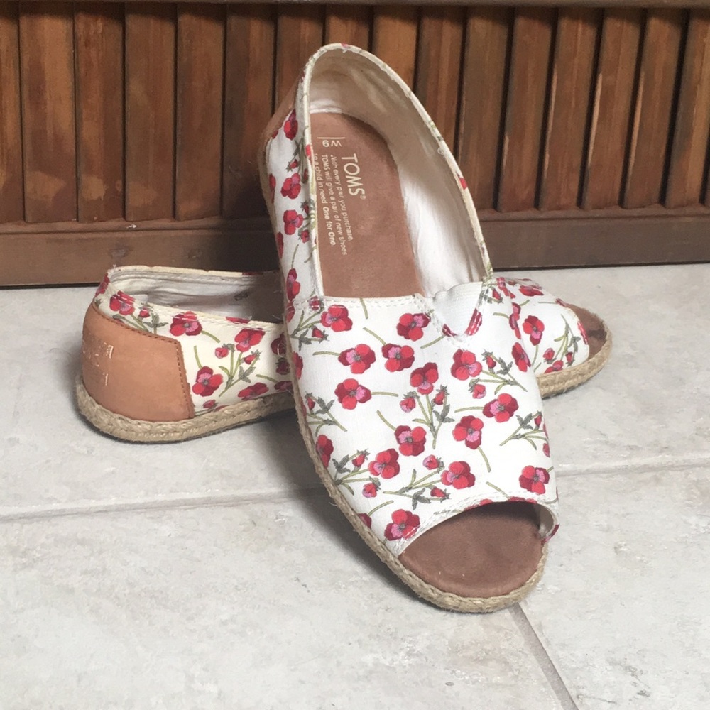 Toms RARE Red Poppy Floral Peep Toe Espadrilles W9